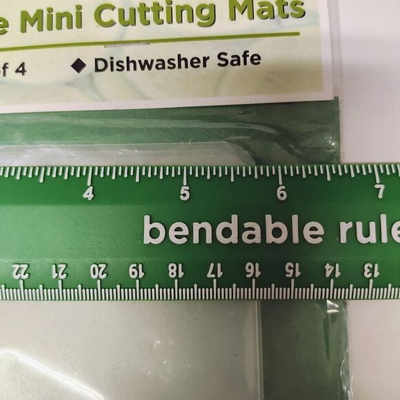 Flexible Mini Cutting Mats Set of 4 - Picture 4 of 5